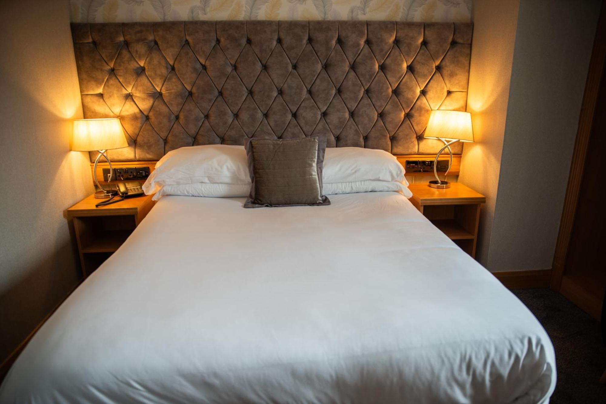 The Royal Hotel Cookstown Kültér fotó